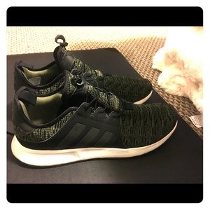 Men's Adidas Shoes like new!!